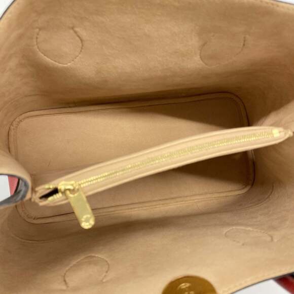 LOUIS VUITTON Brown Monogram Tote Bag - Picture 4 of 9